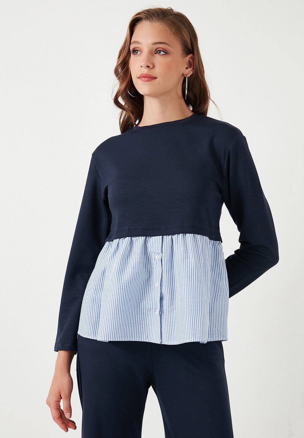 Толстовка LELA, темно-синий 
Толстовка LELA, темно-синий