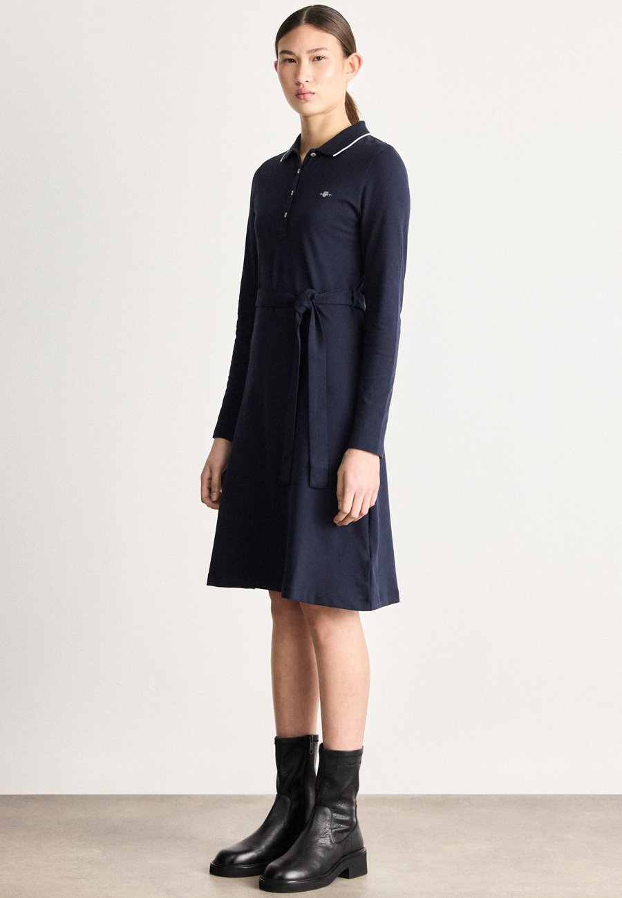 Платье GANT POLO DRESS, Evening Blue/Dark Blue
Платье GANT POLO DRESS, Evening Blue/Dark Blue