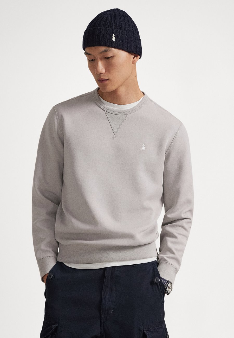 Толстовка Polo Ralph Lauren SWEATSHIRT, Soft Grey/Grey
Толстовка Polo Ralph Lauren SWEATSHIRT, Soft Grey/Grey