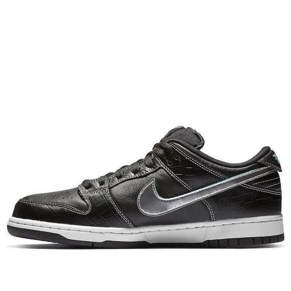 Кроссовки x diamond supply co. sb dunk low pro Nike, черный 
Кроссовки x diamond supply co. sb dunk low pro Nike, черный