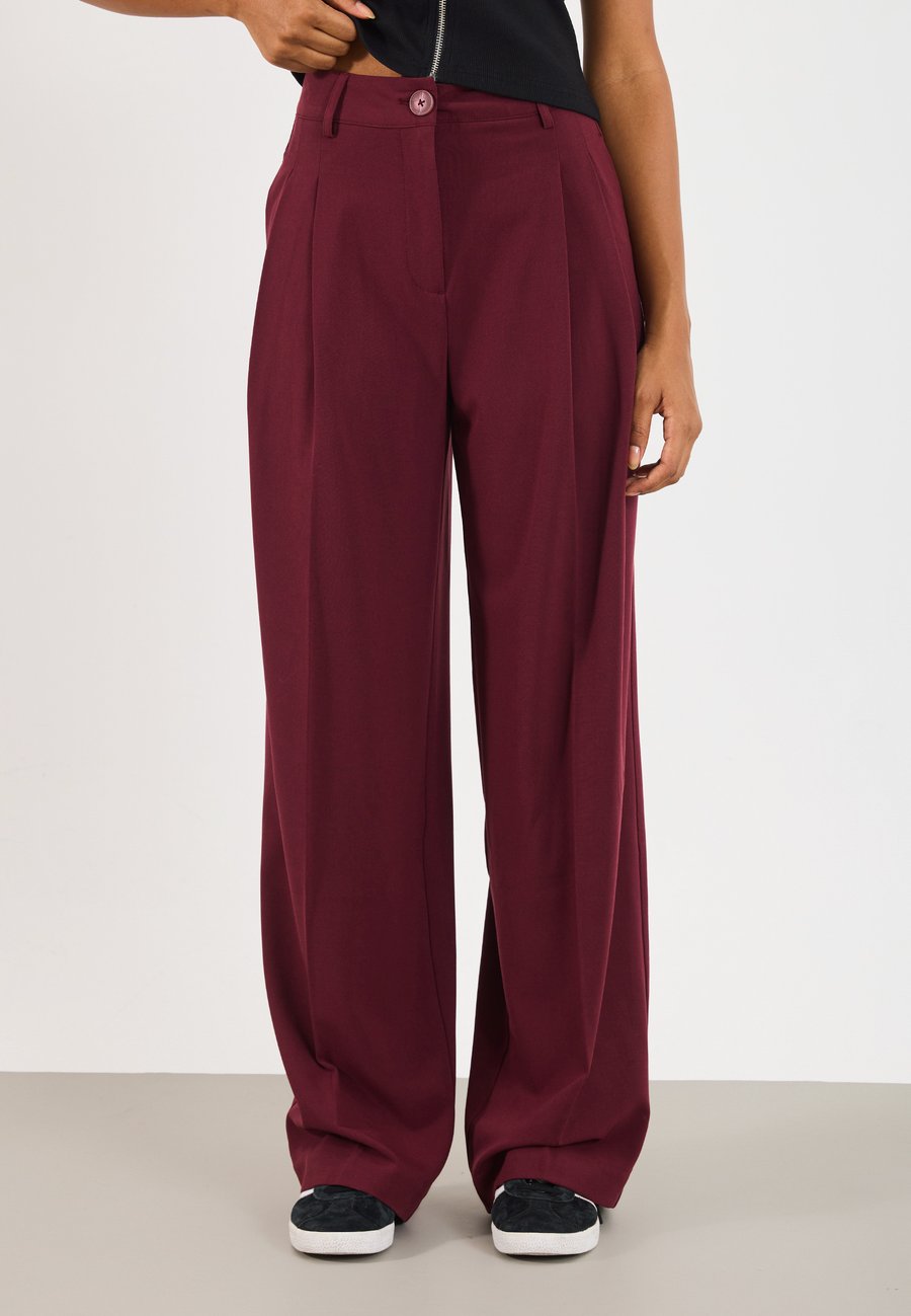Брюки Even&Odd Trousers, Bordeaux
Брюки Even&Odd Trousers, Bordeaux