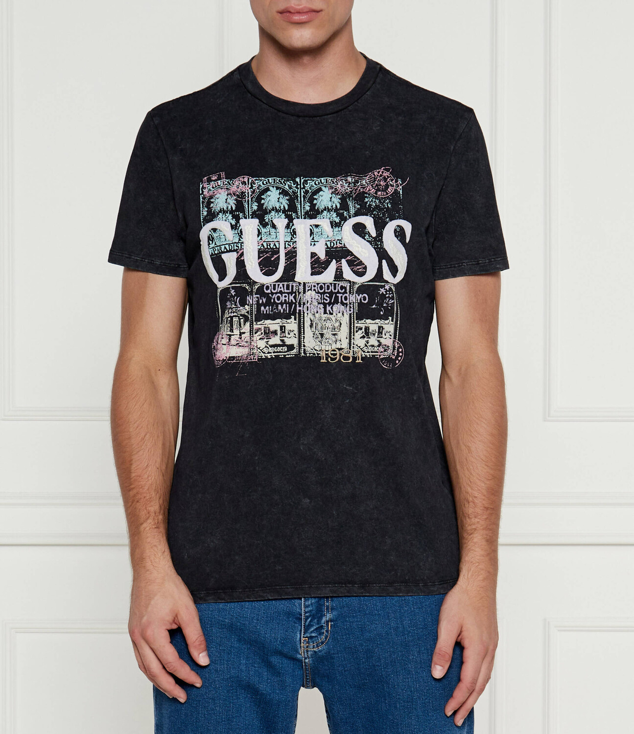 Футболка GUESS Regular Fit, черный
Футболка GUESS Regular Fit, черный