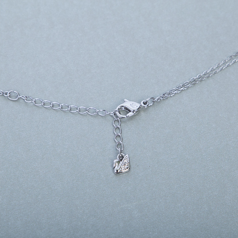 Женское ожерелье с грушевидным кулоном Gallery Swarovski
Женское ожерелье с грушевидным кулоном Gallery Swarovski