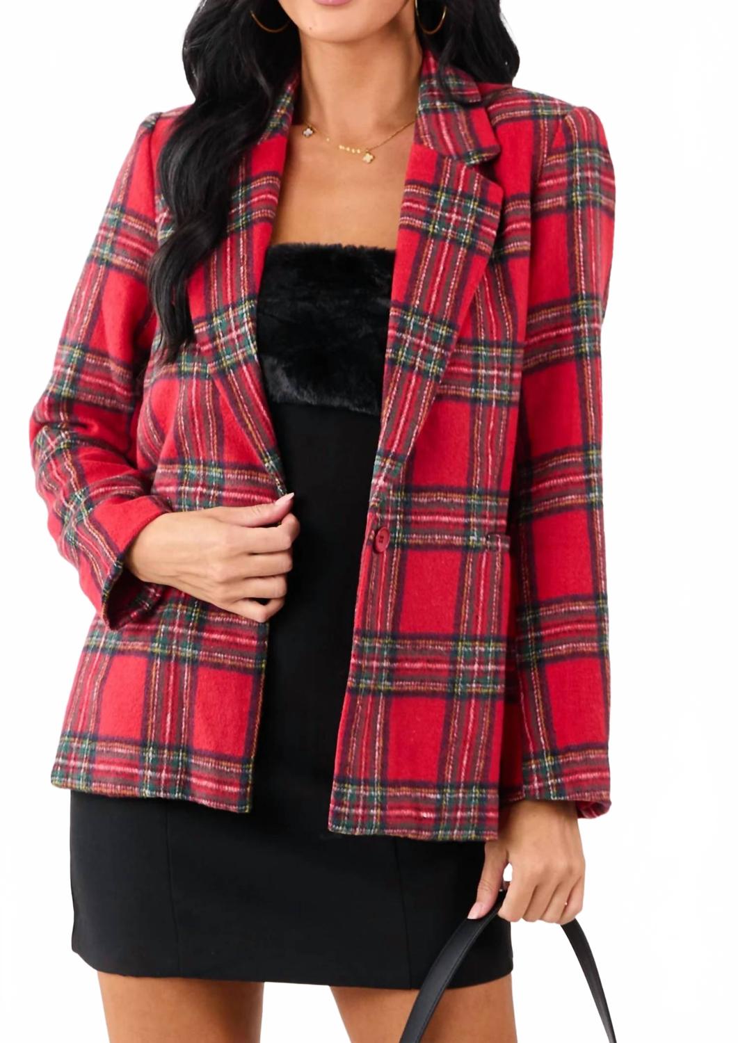 GEEGEE Плиссированный блейзер Holly цвета клюквы
GEEGEE Плиссированный блейзер Holly цвета клюквы