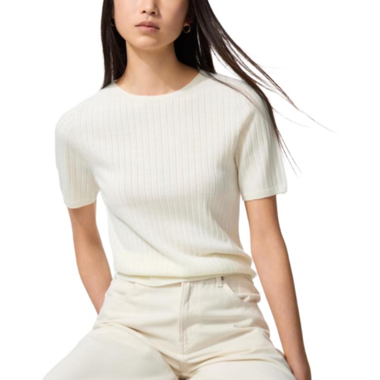 UNIQLO Топ женский белый
UNIQLO Топ женский белый