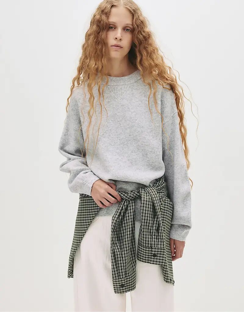 Мягкий трикотажный свитер Pull&Bear серого меланжевого цвета
Мягкий трикотажный свитер Pull&Bear серого меланжевого цвета