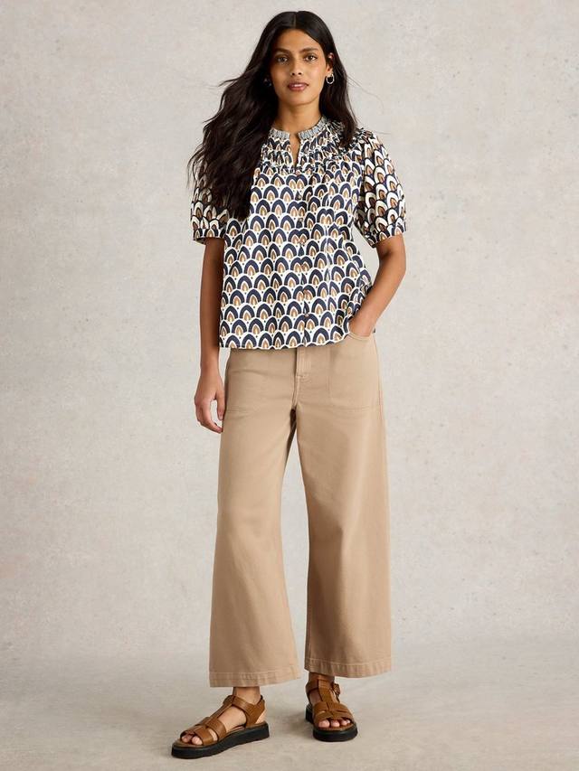 Ариэль топ из чистой органической хлопковой ткани с абстрактным принтом White Stuff, Navy/Multi
Ариэль топ из чистой органической хлопковой ткани с абстрактным принтом White Stuff, Navy/Multi