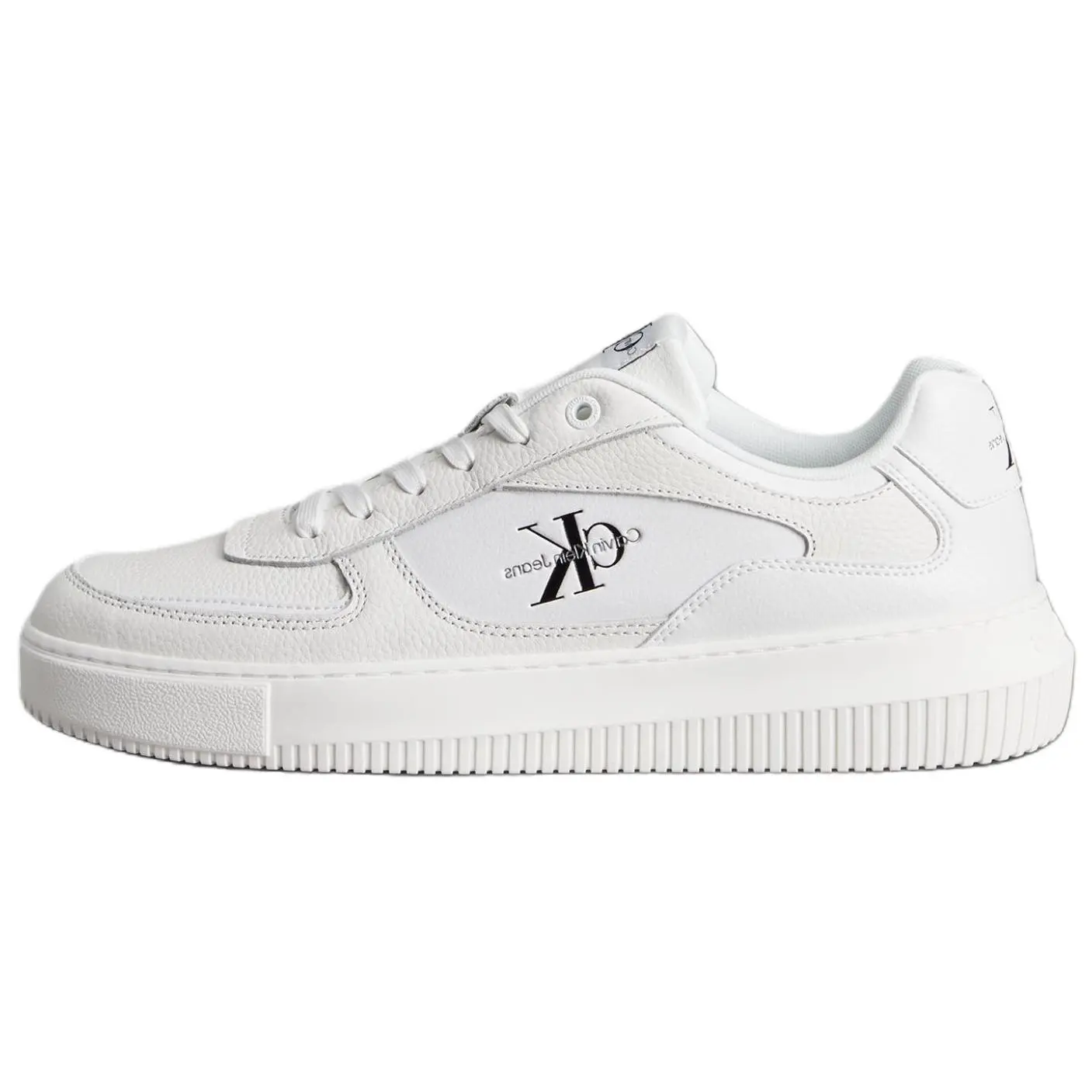 CKJ CALVIN KLEIN JEANS Низкие мужские кроссовки для скейтбординга Moon White
CKJ CALVIN KLEIN JEANS Низкие мужские кроссовки для скейтбординга Moon White