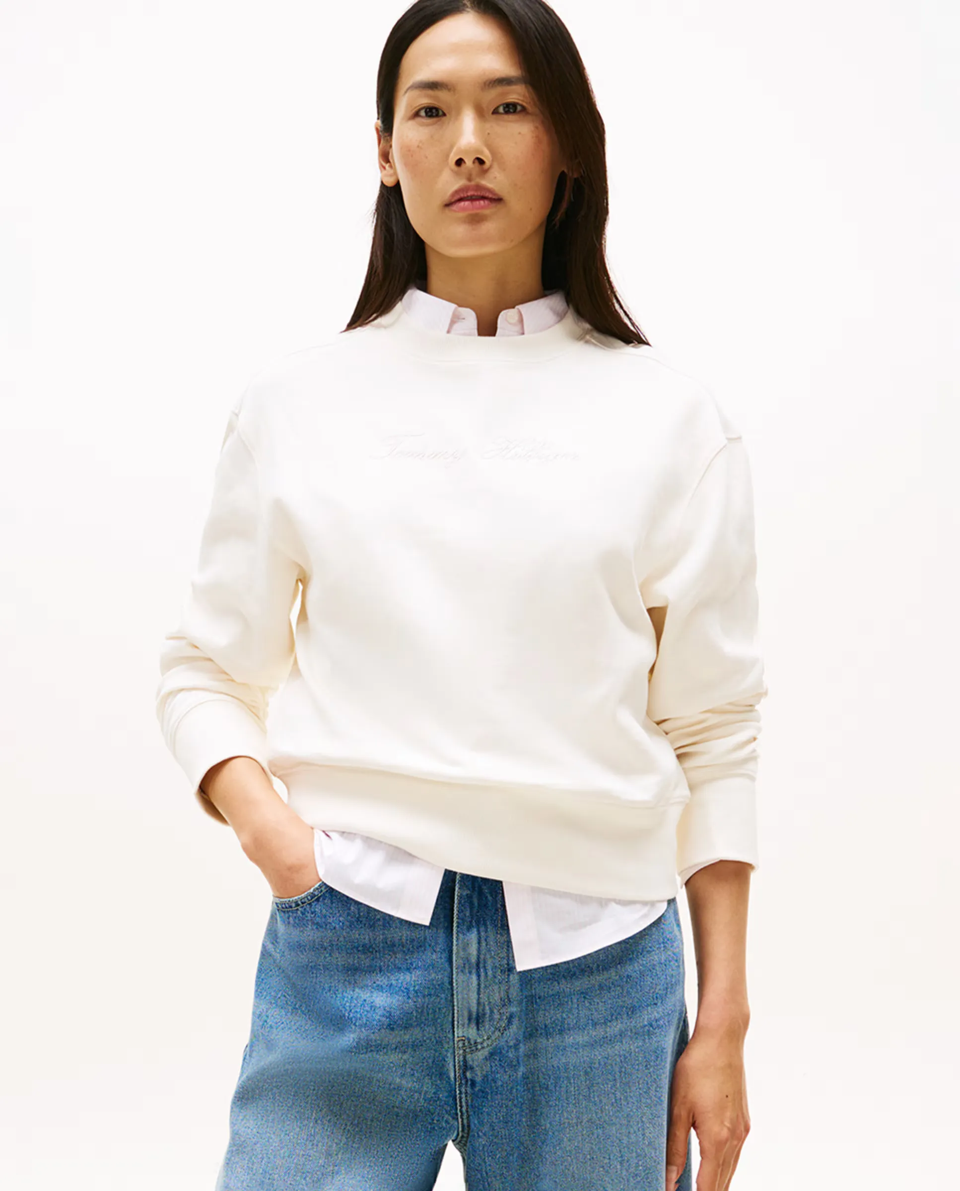 Женская толстовка с вышитым логотипом на груди Tommy Hilfiger, белый
Женская толстовка с вышитым логотипом на груди Tommy Hilfiger, белый