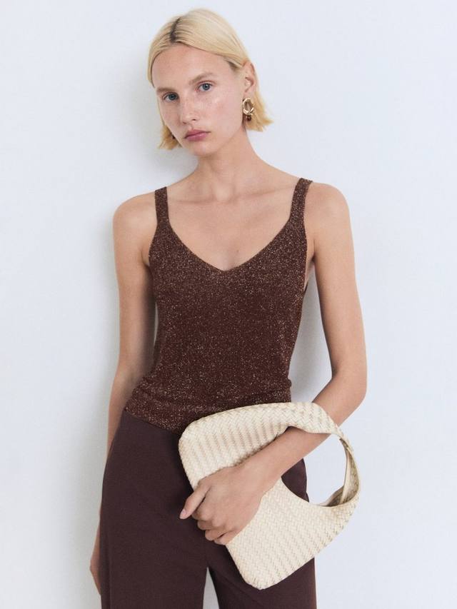 Топ-майка с V-образным вырезом Cling Mango
Топ-майка с V-образным вырезом Cling Mango