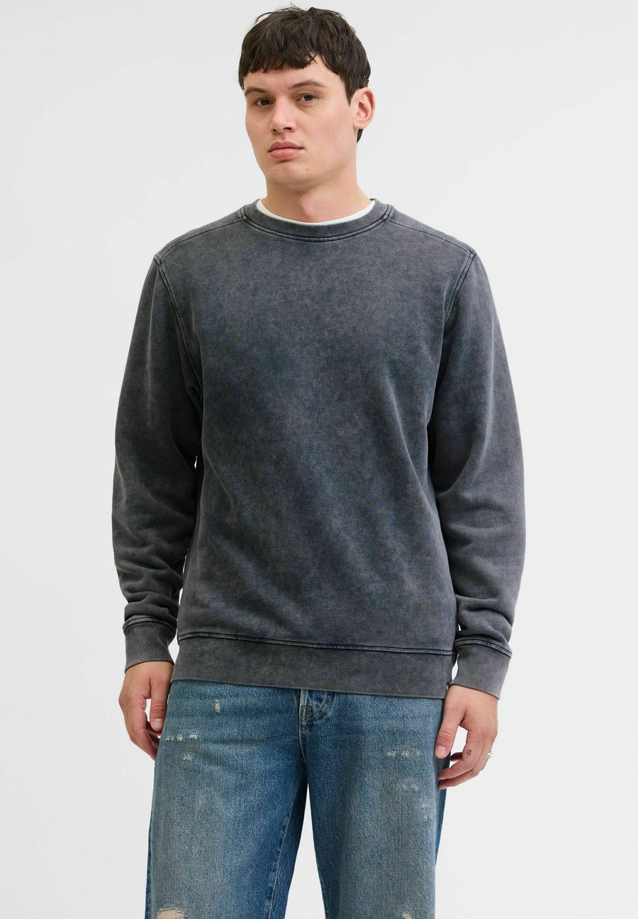 Толстовка R.D.D. ROYAL DENIM DIVISION Sweatshirt, Black/Mottled Black
Толстовка R.D.D. ROYAL DENIM DIVISION Sweatshirt, Black/Mottled Black