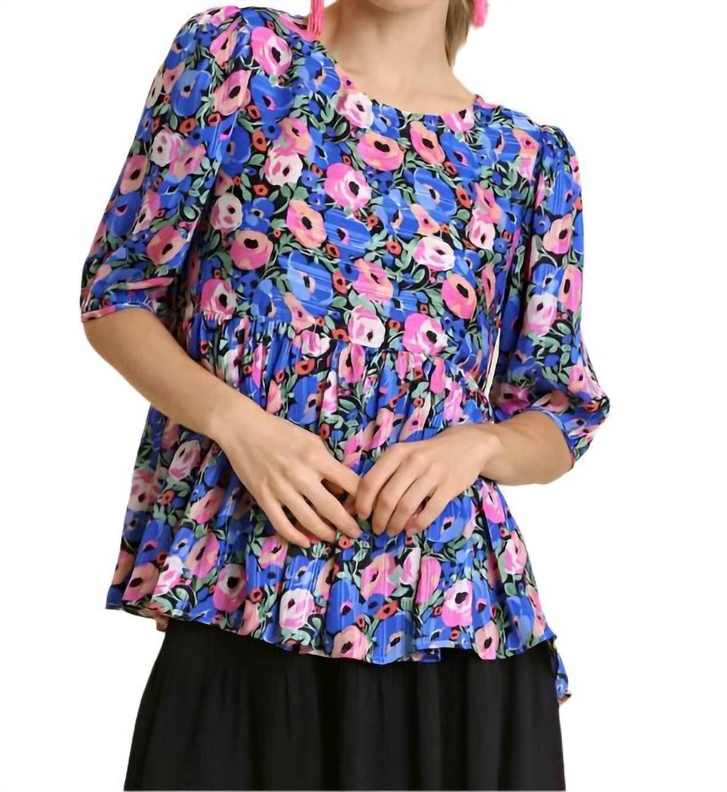 Футболка с цветочным принтом в голубом цвете Umgee
Футболка с цветочным принтом в голубом цвете Umgee