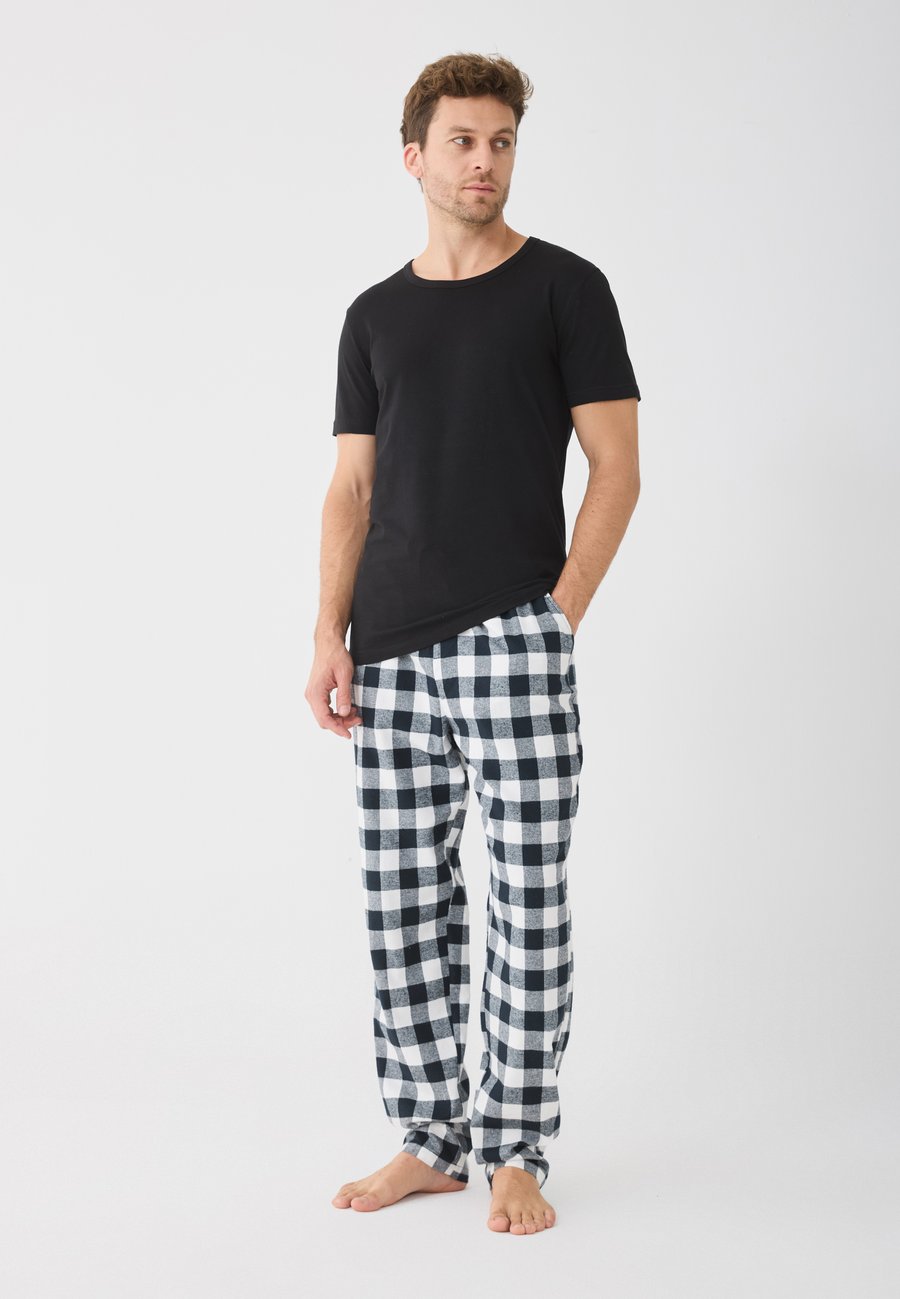 Пижамные брюки Pier One SINGLE PANT, Black/ White/Black
Пижамные брюки Pier One SINGLE PANT, Black/ White/Black