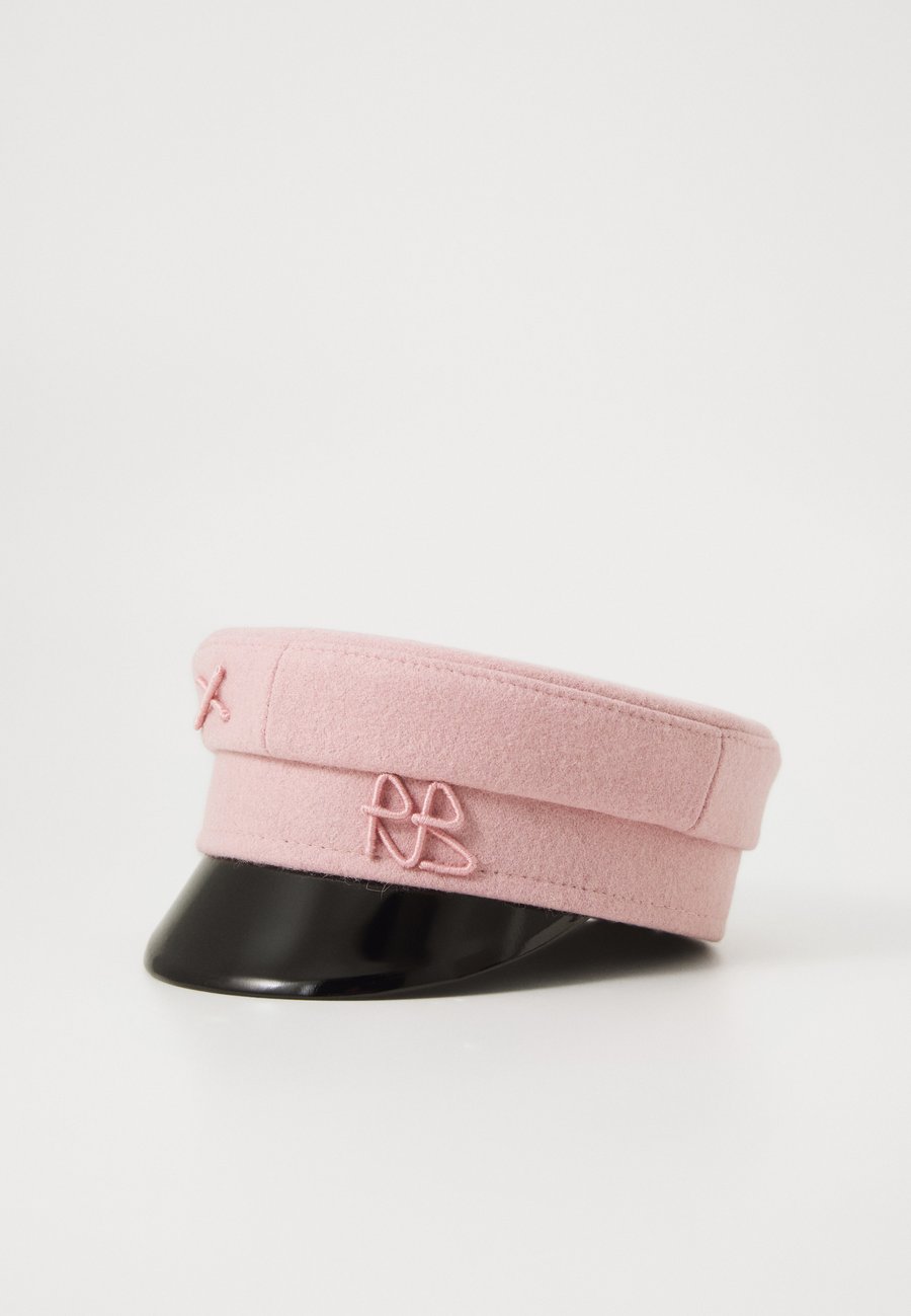 Шапка RUSLAN BAGINSKIY LOGO EMBELLISHED BAKER BOY , Light Pink
Шапка RUSLAN BAGINSKIY LOGO EMBELLISHED BAKER BOY , Light Pink