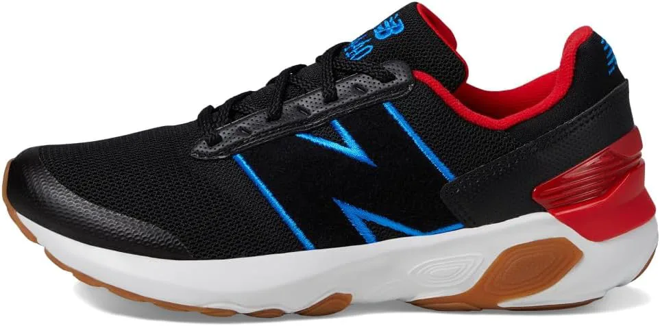 Кроссовки для бега New Balance Kids' 1440 V1 на шнуровке, черный/синий/красный
Кроссовки для бега New Balance Kids' 1440 V1 на шнуровке, черный/синий/красный