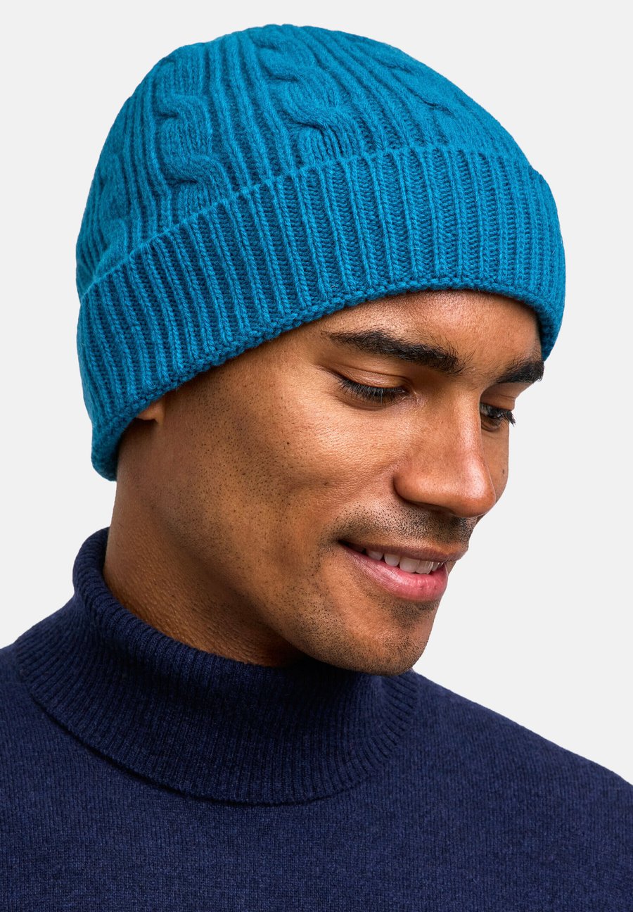 Шапка FALKE Basic Hat Cable Knit Unisex, Blue
Шапка FALKE Basic Hat Cable Knit Unisex, Blue