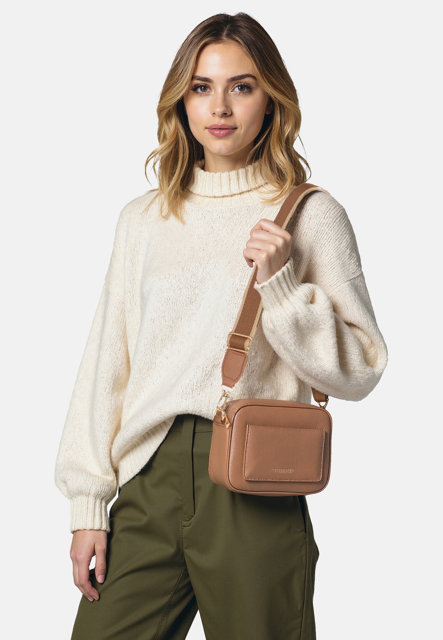 Сумка кросс-боди Vivisence Cross body bag, Brown
Сумка кросс-боди Vivisence Cross body bag, Brown