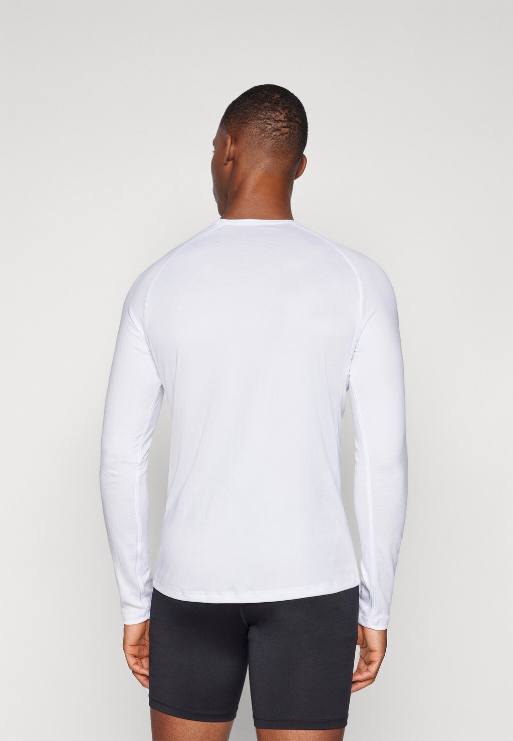 Топ с длинными рукавами RIDE THERMAL LONG SLEEVE BASE LAYER GripGrab, белый
Топ с длинными рукавами RIDE THERMAL LONG SLEEVE BASE LAYER GripGrab, белый