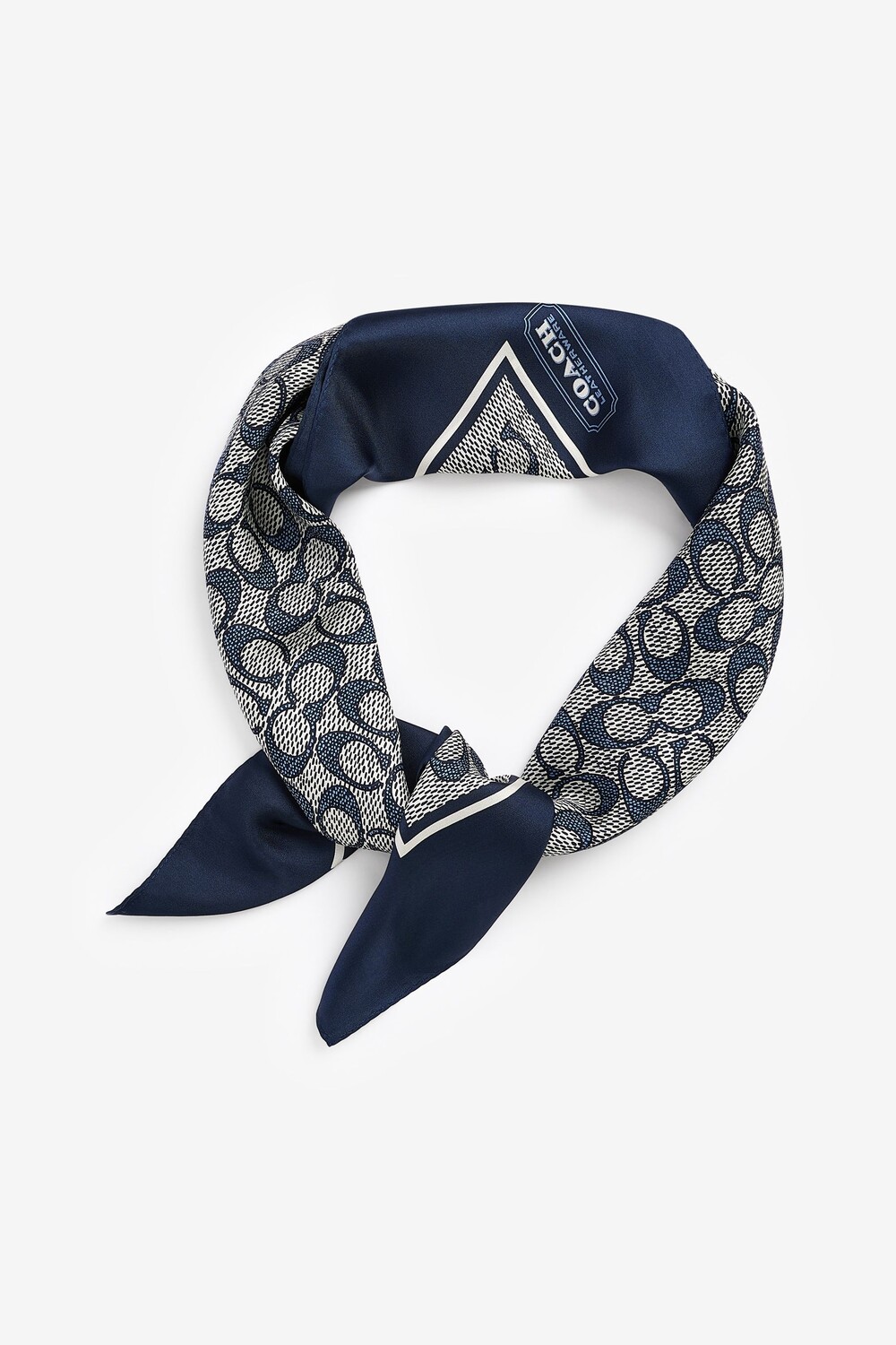 Шелковый квадратный шарф с фирменным винтажным принтом Coach, белый
Шелковый квадратный шарф с фирменным винтажным принтом Coach, белый