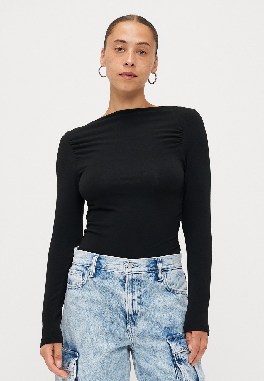 Топ ONLY Petite ONLGLAMOUR, Black
Топ ONLY Petite ONLGLAMOUR, Black