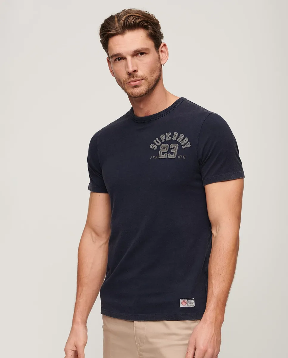 Винтажная спортивная футболка с коротким рукавом и отделкой на груди Superdry, тёмно-синий
Винтажная спортивная футболка с коротким рукавом и отделкой на груди Superdry, тёмно-синий