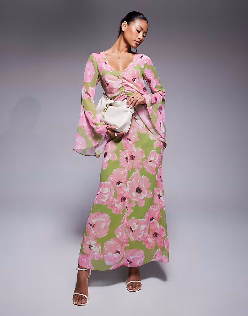Платье макси ASOS DESIGN с v-образным вырезом, сборками спереди и цветочным принтом
Платье макси ASOS DESIGN с v-образным вырезом, сборками спереди и цветочным принтом