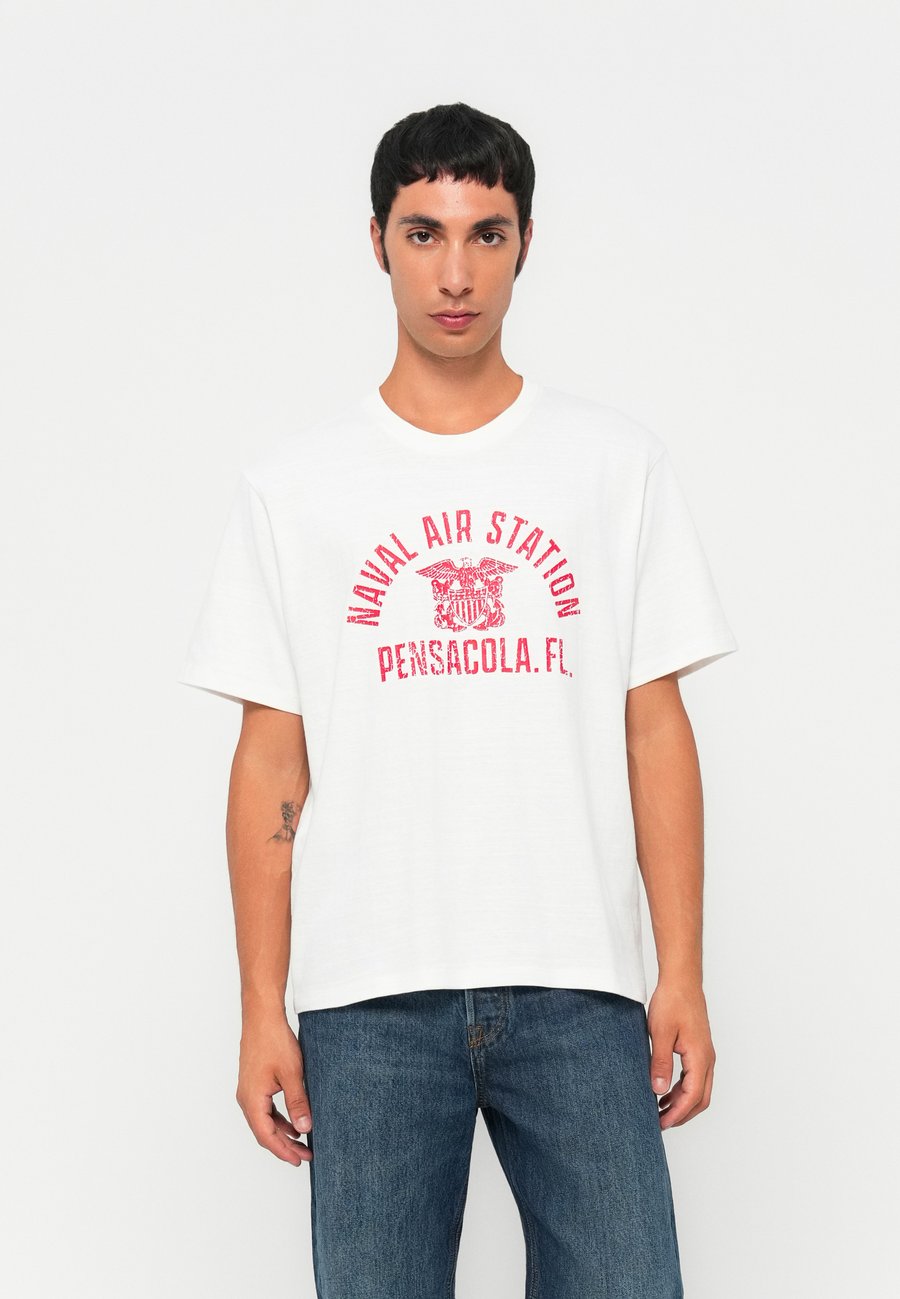 Футболка Jack & Jones PREMIUM JPRBLUPETE TEE, Cloud Dancer/Off-White, Белый, Футболка Jack & Jones PREMIUM JPRBLUPETE TEE, Cloud Dancer/Off-White
Футболка Jack & Jones PREMIUM JPRBLUPETE TEE, Cloud Dancer/Off-White, Белый, Футболка Jack & Jones PREMIUM JPRBLUPETE TEE, Cloud Dancer/Off-White