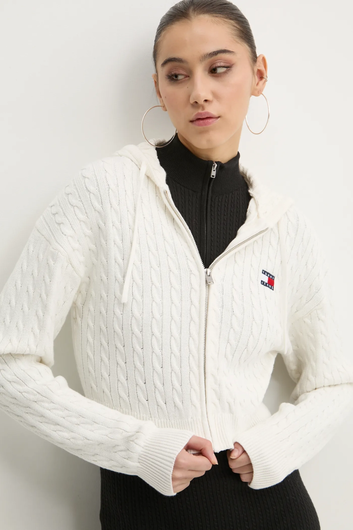 Хлопковый свитер Tommy Jeans, бежевый
Хлопковый свитер Tommy Jeans, бежевый