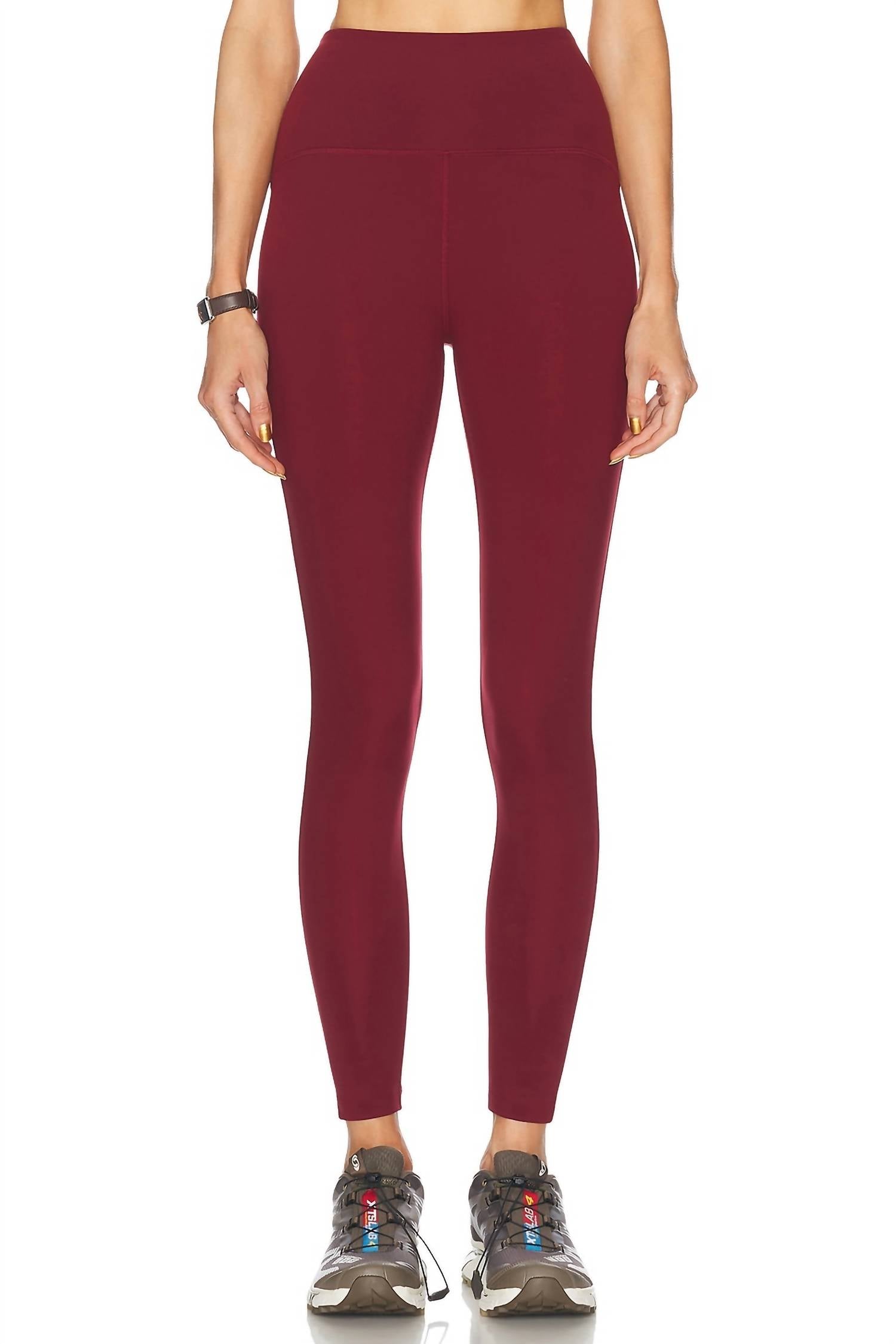 Леггинсы Powerbeyond Midi цвета калифорнийского мерло BEYOND YOGA, цвет california merlot
Леггинсы Powerbeyond Midi цвета калифорнийского мерло BEYOND YOGA, цвет california merlot