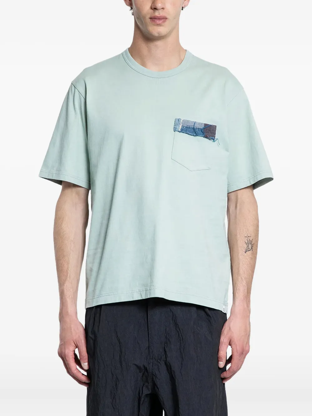 Футболка с карманом и боро-отделкой KUON, зеленый
Футболка с карманом и боро-отделкой KUON, зеленый