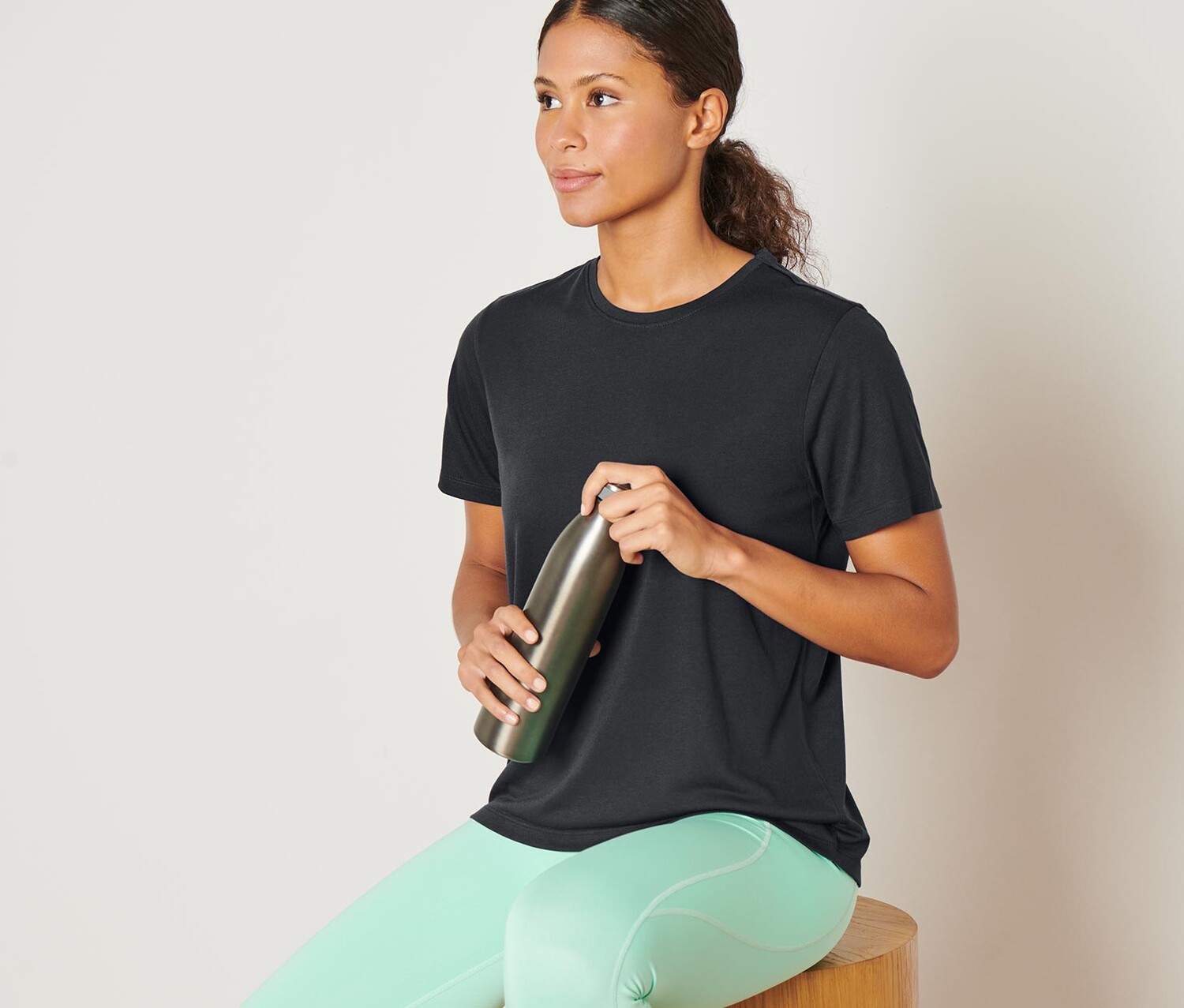 Спортивная рубашка Tchibo, антрацит
Спортивная рубашка Tchibo, антрацит