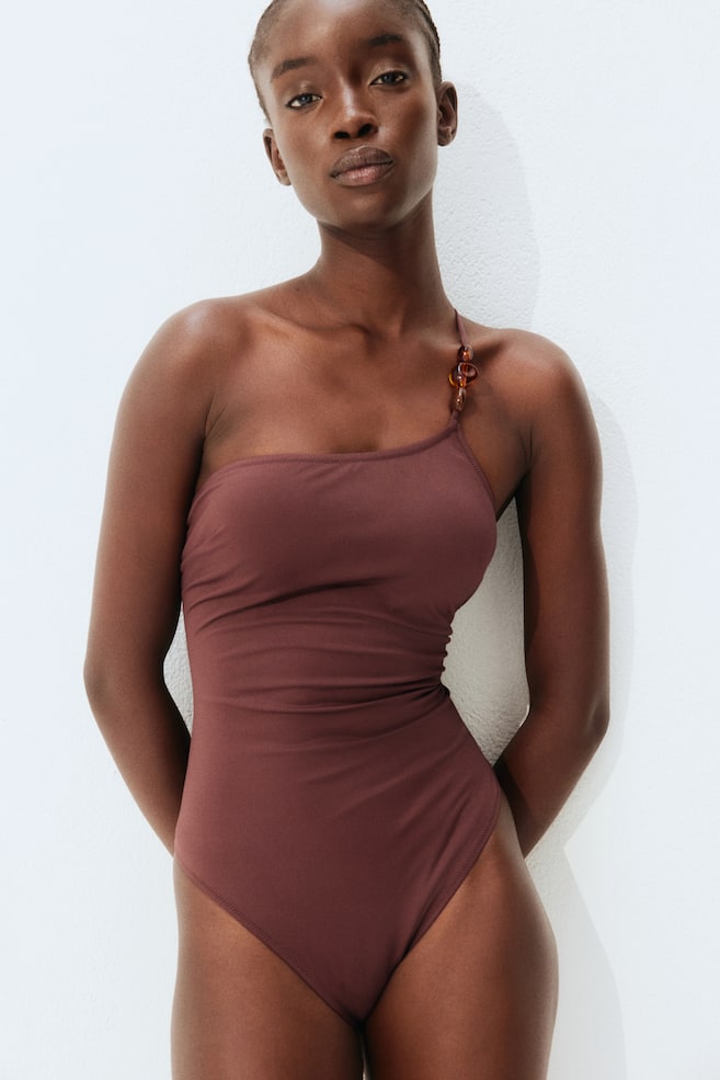 Купальник на одно плечо с мягкими чашками H&M, коричневый
Купальник на одно плечо с мягкими чашками H&M, коричневый