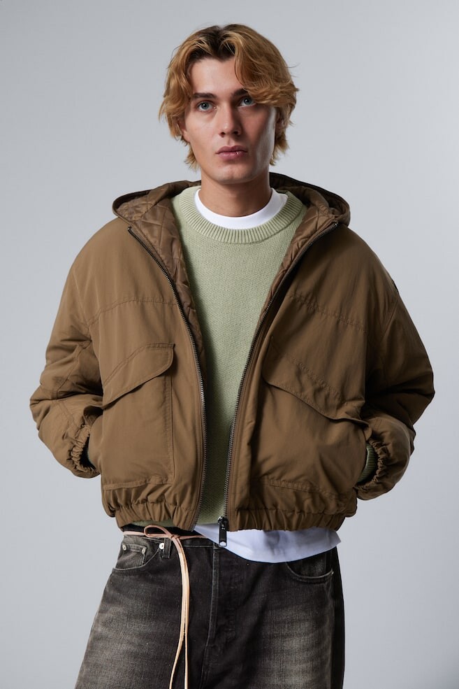 Свободная нейлоновая куртка-бомбер Weekday, коричневый
Свободная нейлоновая куртка-бомбер Weekday, коричневый