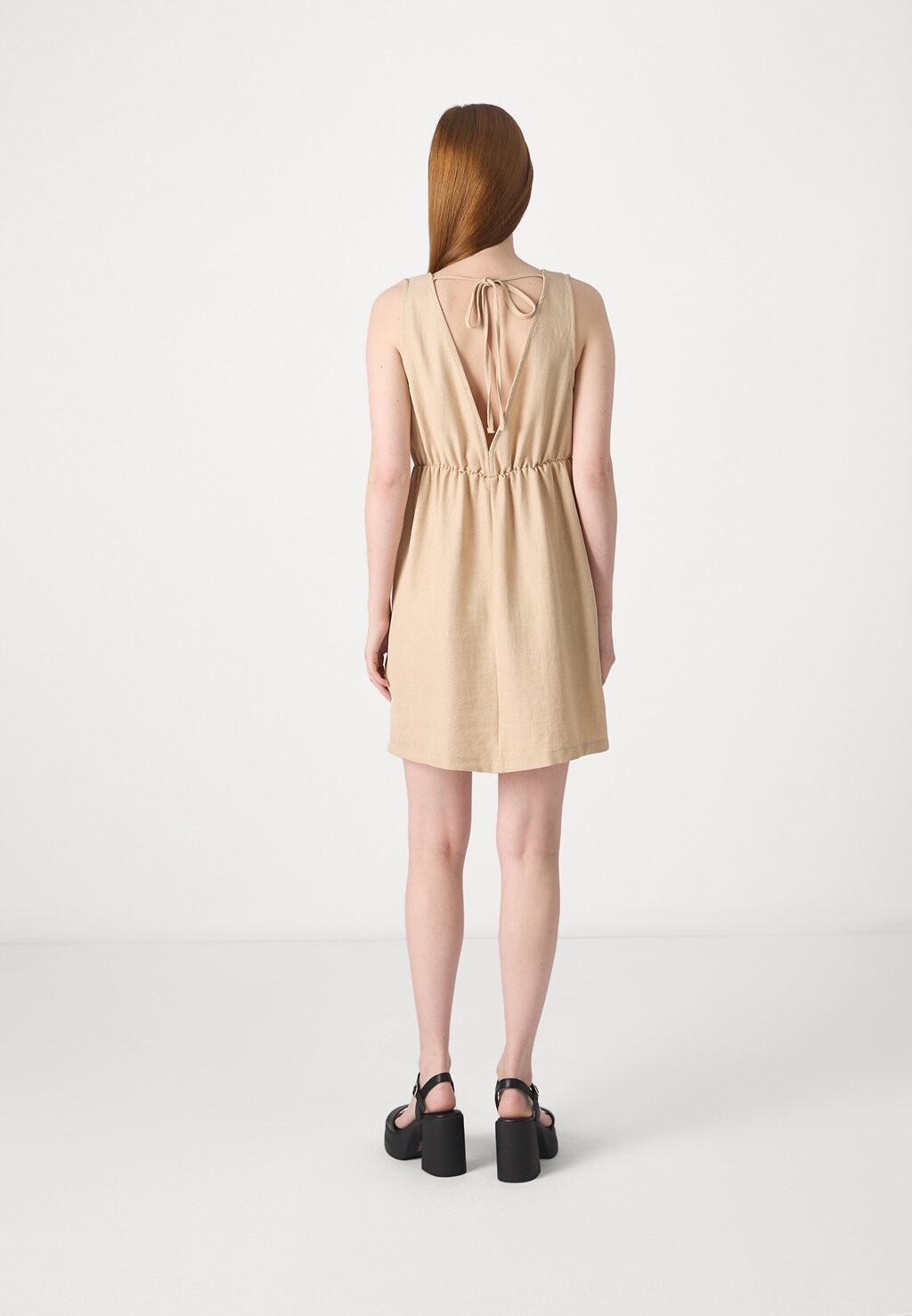 Дневное платье Onlamahle ONLY, бежевый
Дневное платье Onlamahle ONLY, бежевый