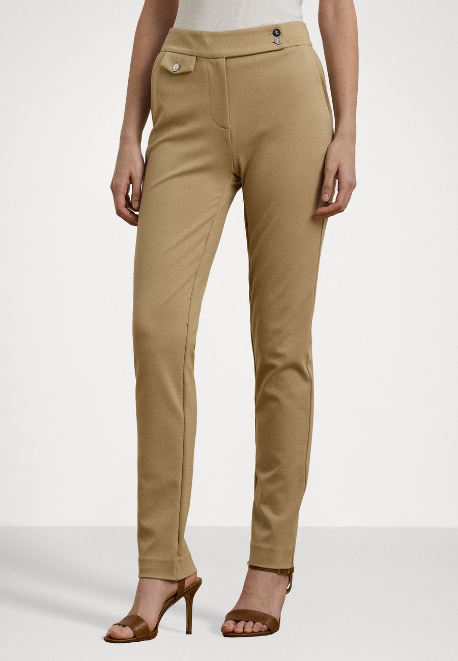 Брюки Lauren Ralph Lauren Petite PONTE ANKLE PANT, Birch Tan/Tan
Брюки Lauren Ralph Lauren Petite PONTE ANKLE PANT, Birch Tan/Tan
