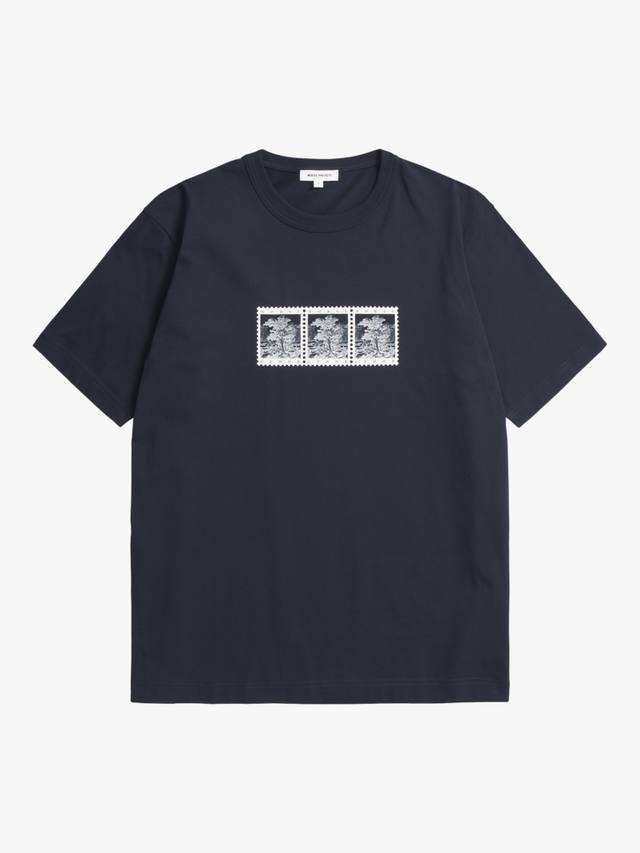 Футболка Holger Cotton Regular Fit с принтом Postage Stamp Norse Projects, Dark Navy
Футболка Holger Cotton Regular Fit с принтом Postage Stamp Norse Projects, Dark Navy