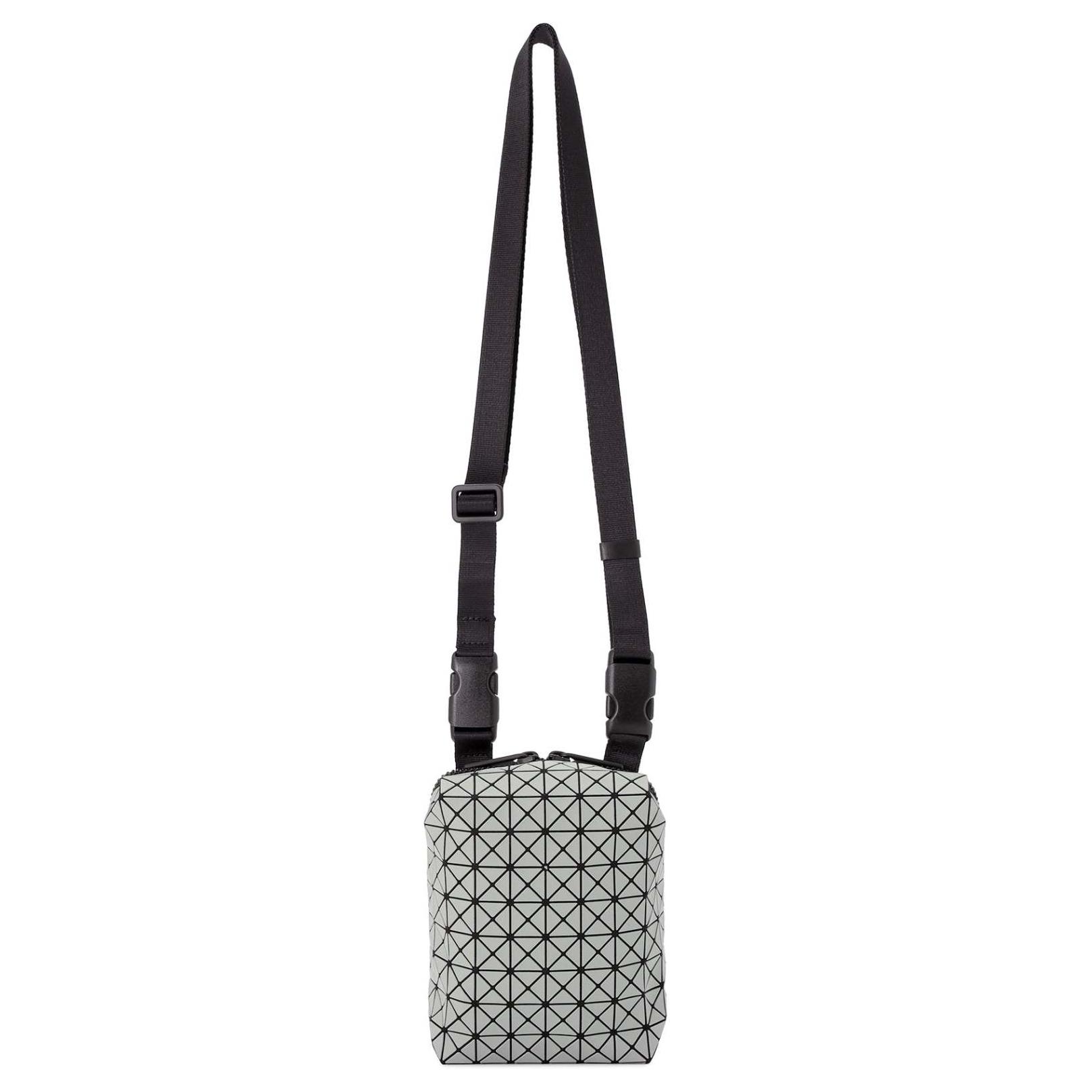 Кроссбоди Kuro Cotton, Женская Сумка Через Плечо Светло-Серый ISSEY MIYAKE 
Кроссбоди Kuro Cotton, Женская Сумка Через Плечо Светло-Серый ISSEY MIYAKE