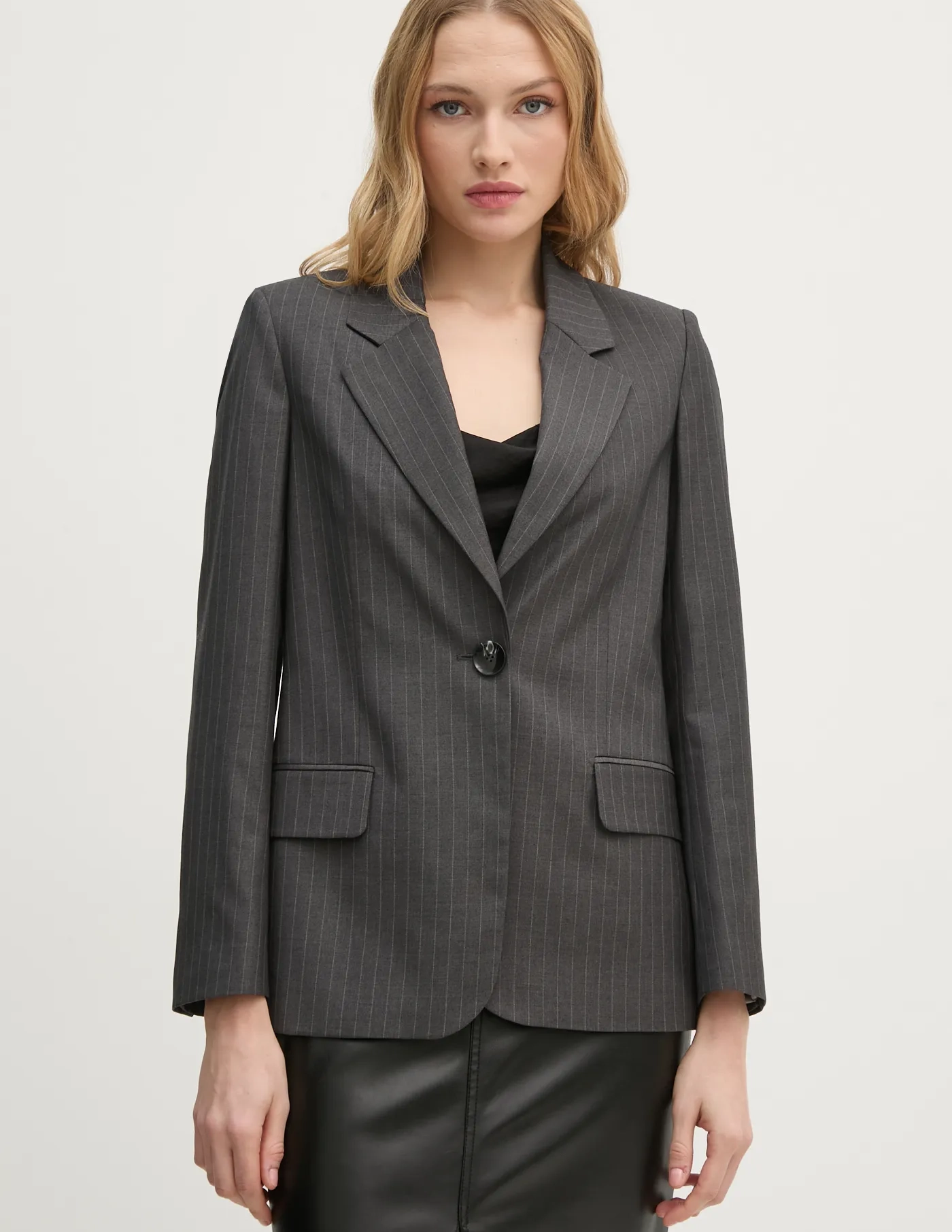 Блейзер с добавлением шерсти Sisley, серый
Блейзер с добавлением шерсти Sisley, серый