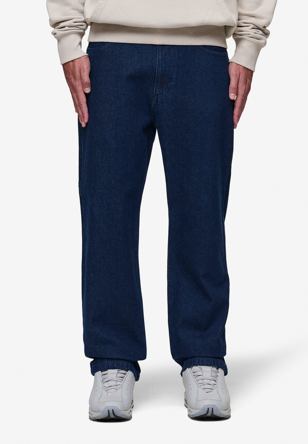 Мешковатые джинсы BALTRA Pegador, цвет Raw Blue
Мешковатые джинсы BALTRA Pegador, цвет Raw Blue