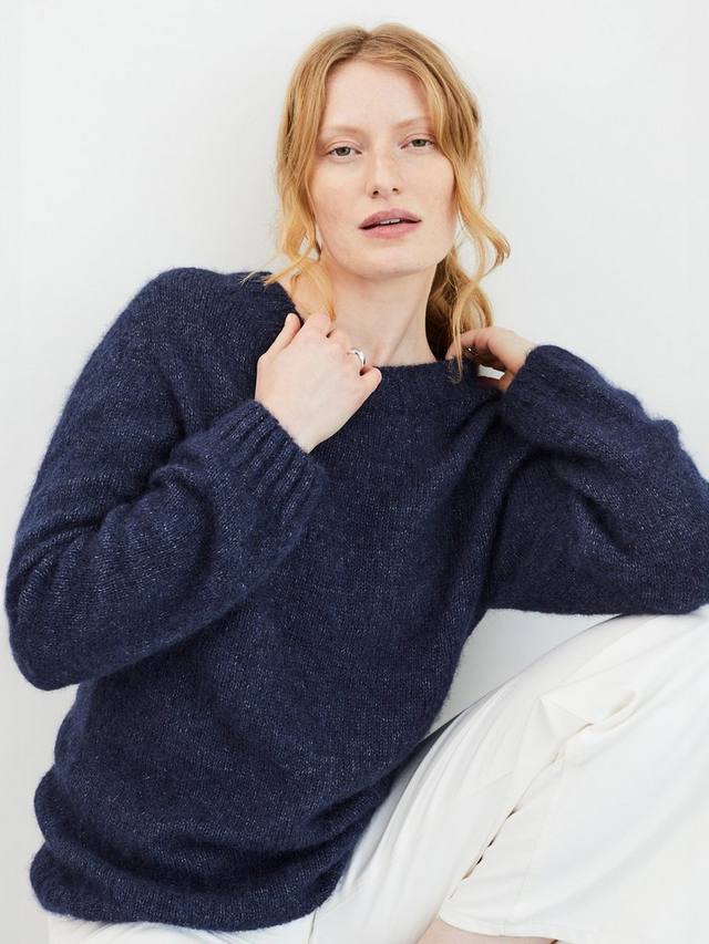 Джемпер из полушерстяной ткани альпака с уклоном Celtic & Co., темно-синий
Джемпер из полушерстяной ткани альпака с уклоном Celtic & Co., темно-синий