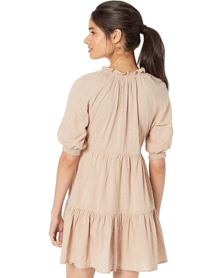 Платье Steve Madden Hustle and Glow Dress, естественный
Платье Steve Madden Hustle and Glow Dress, естественный
