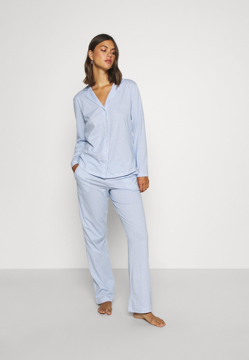 Пижама VIVANCE DREAMS LASCANA, синий
Пижама VIVANCE DREAMS LASCANA, синий