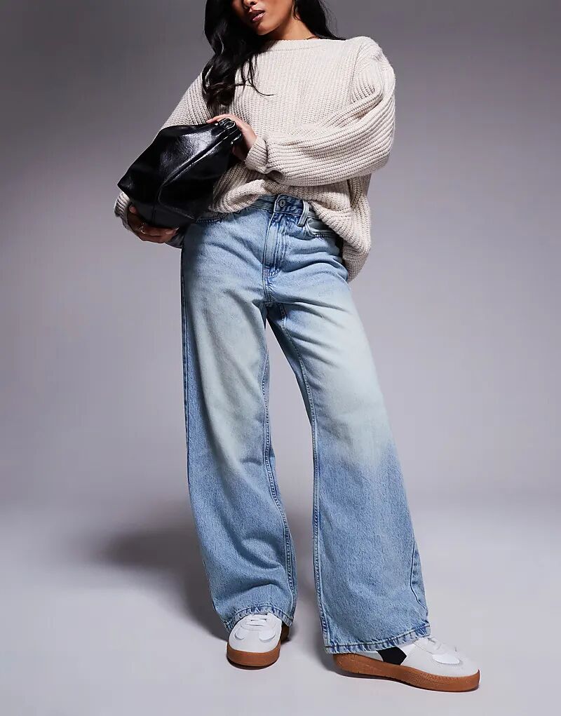 Джинсы Petite прямого кроя, средне-синего цвета River Island
Джинсы Petite прямого кроя, средне-синего цвета River Island