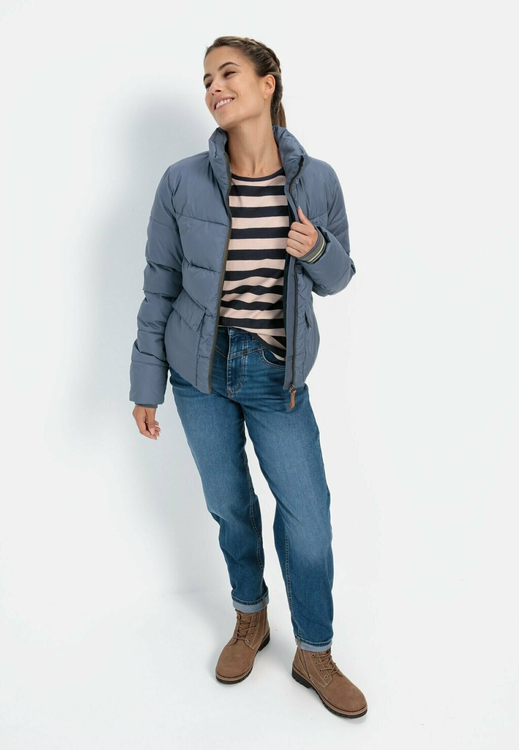 Зимняя куртка CROPPED PUFFER camel active, синий
Зимняя куртка CROPPED PUFFER camel active, синий