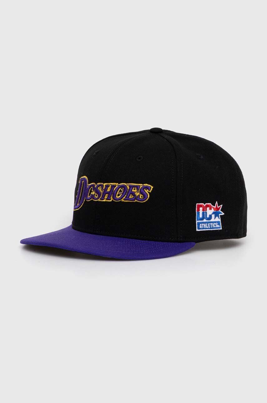 Бейсболка DC, черный
Бейсболка DC, черный