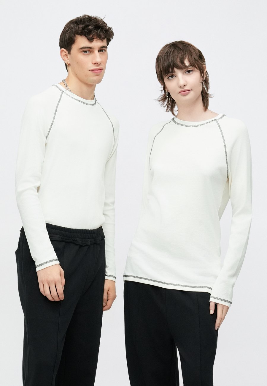 Топ YOURTURN 3 PACK UNISEX, Coffee Bean/Egret/Olive Night/Dark Brown
Топ YOURTURN 3 PACK UNISEX, Coffee Bean/Egret/Olive Night/Dark Brown