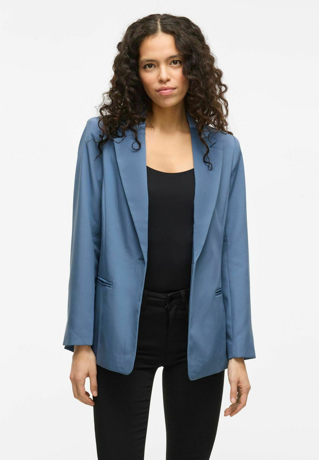 Блейзер VILOWNY STRAIGHT VILA, темно-синий
Блейзер VILOWNY STRAIGHT VILA, темно-синий