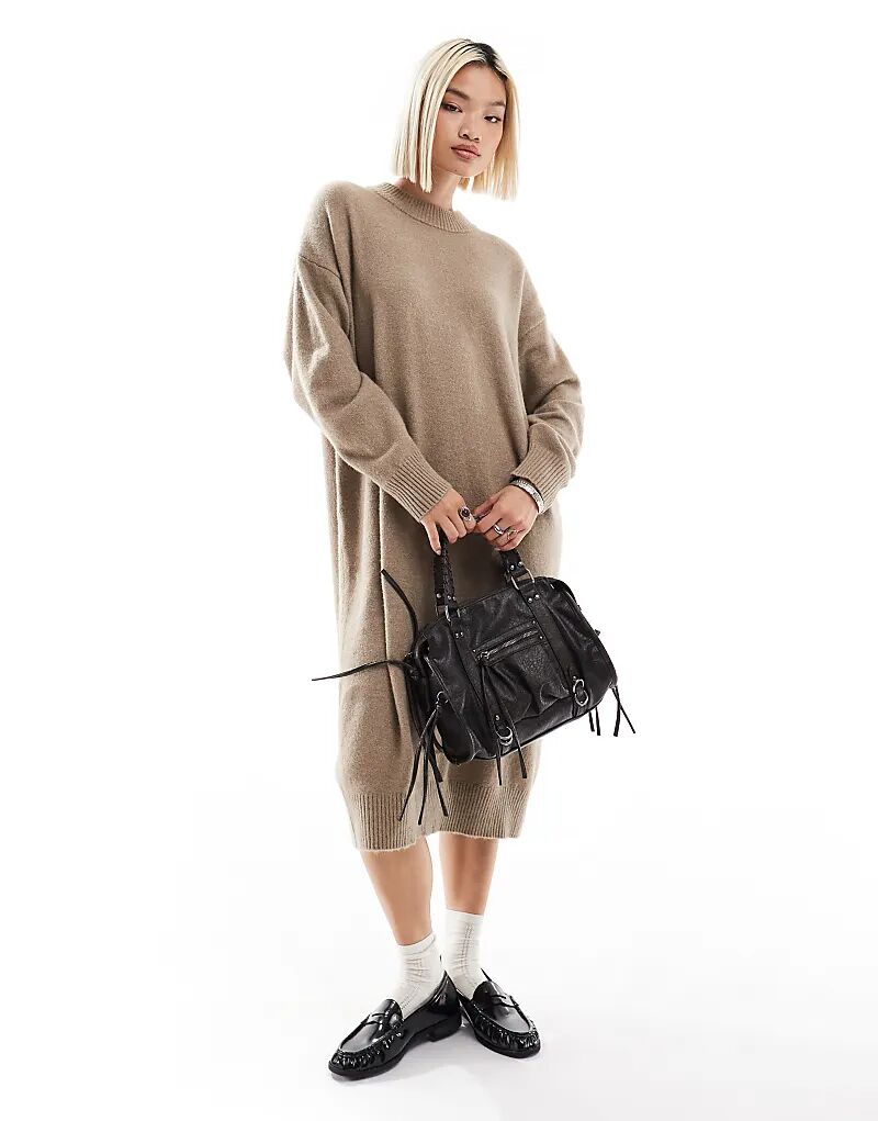 Трикотажное платье миди с длинными рукавами бежевого цвета Monki
Трикотажное платье миди с длинными рукавами бежевого цвета Monki