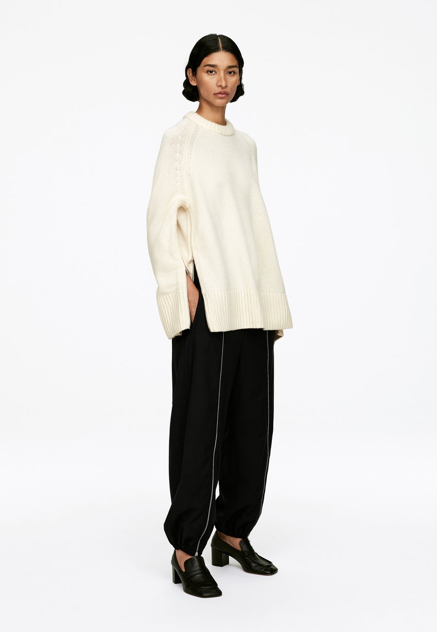 Джемпер ARKET ZIP-DETAIL , Off White/Off-White
Джемпер ARKET ZIP-DETAIL , Off White/Off-White