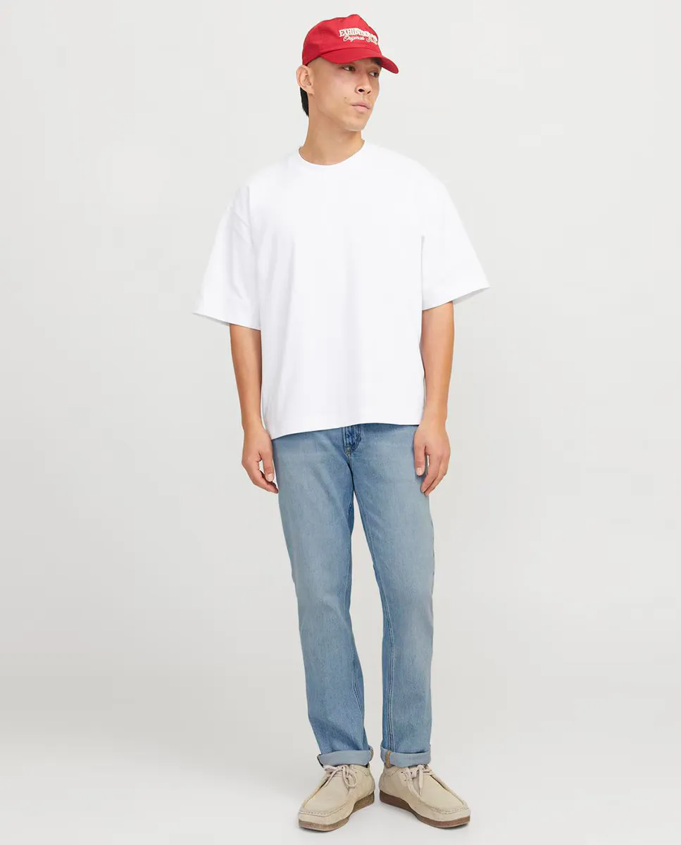 Джинсы классического кроя с мужскими карманами Jack & Jones, синий 
Джинсы классического кроя с мужскими карманами Jack & Jones, синий